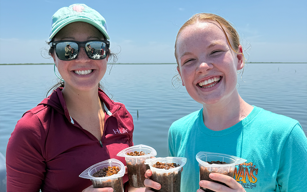 Intern Kendyl Farrell (right) with one of her ESL mentors, Senior Research Specialist Darian Kelley (left).