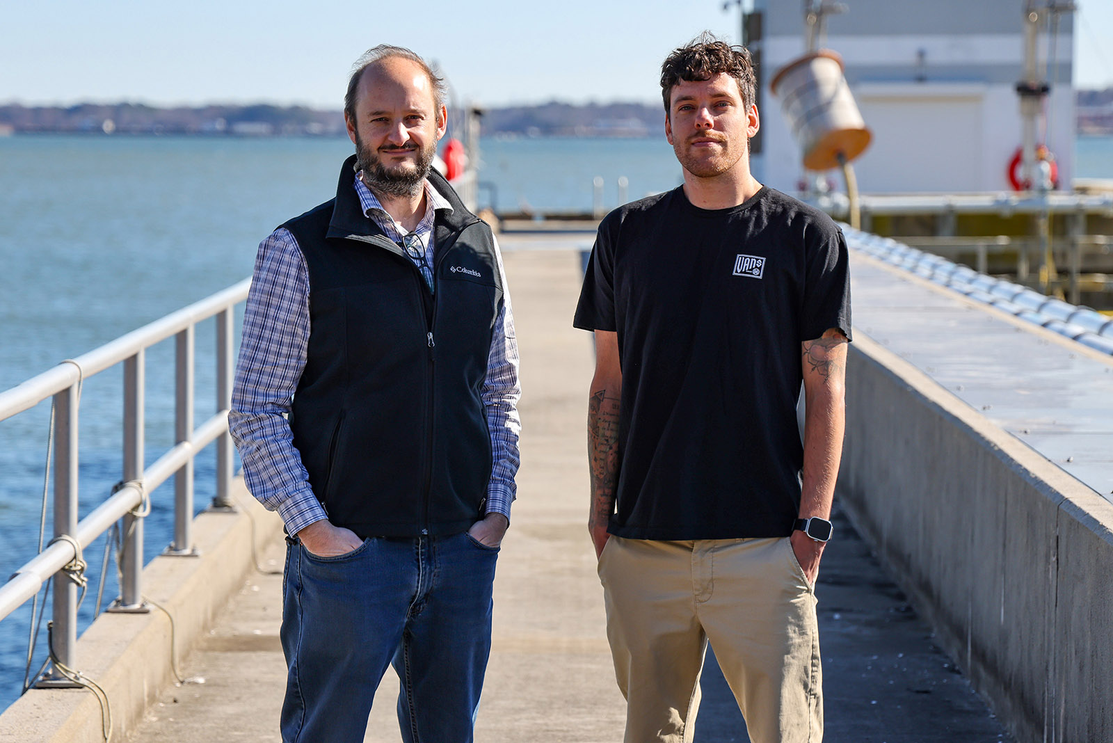 Lead author Ricardo Utzig (right) conducted the study as part of his master’s thesis at W&M’s VIMS & Batten School of Coastal & Marine Sciences under academic advisor Piero Mazzini (left).  Photo by John Wallace.